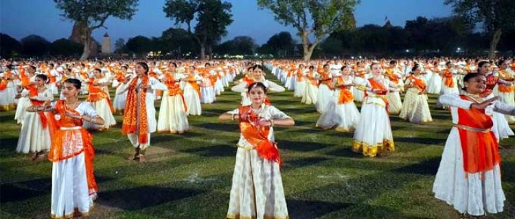 Guinness World Record made on Raga Basant in Khajuraho