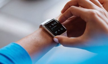 Smartwatches: A Potential Early Warning System for Parkinson's Disease