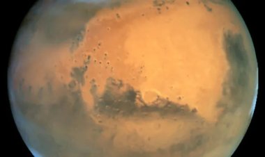 Oceans of Water Discovered Beneath Mars' Surface