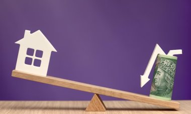 Home Loan Refinance vs Balance Transfer: What’s the Difference?