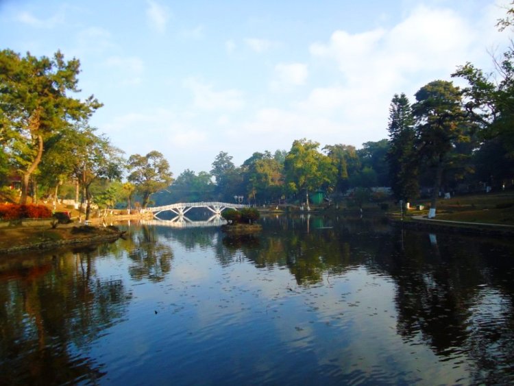 Shillong Airport Taxi: Your Gateway to the Abode of Clouds