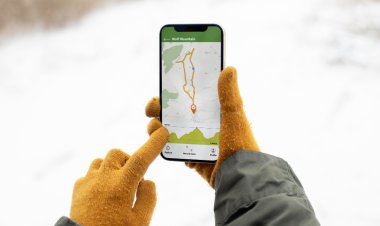 AIS 140 GPS Tracking Device from APM Kingstrack: The Smart Choice for Safer and Compliant Fleets