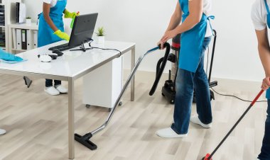 A Complete Guide to Commercial Cleaning for Office Spaces