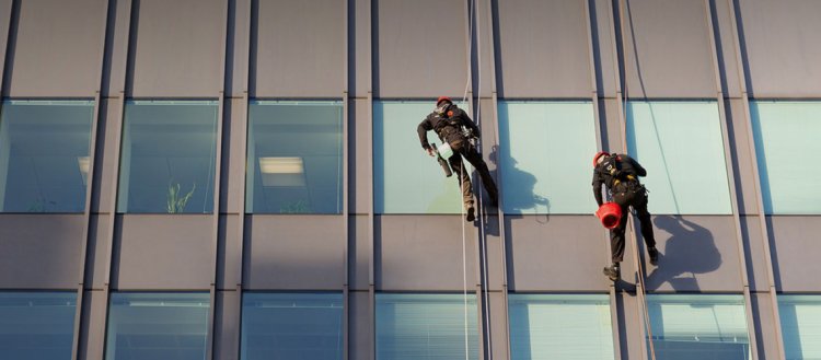 Best Cleaning Services Westchester NY for Professional Spaces