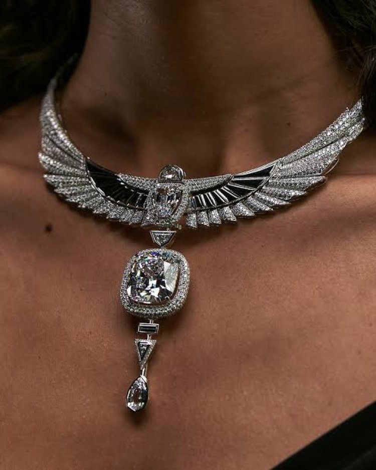 The Modern Appeal of Messika Jewelry: Bold, Elegant, and Made to Move