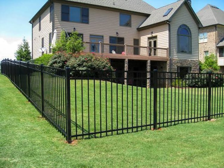 How the Right Fence Can Bring More Structure to an Open Property