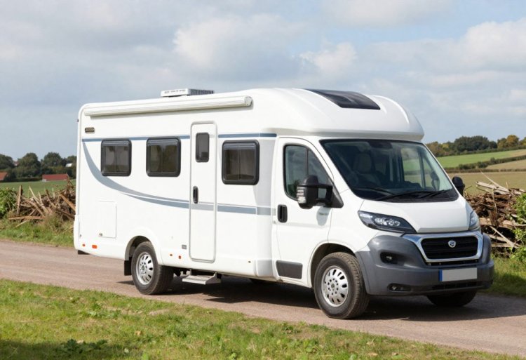 Small Motorhomes for UK Adventures: How to Plan a Comfortable Cold-Weather Road Trip